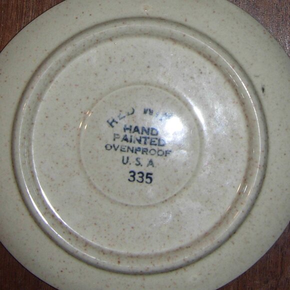 2 Vintage Red Wing Oven Proof Saucers 335 - Picture 4 of 5
